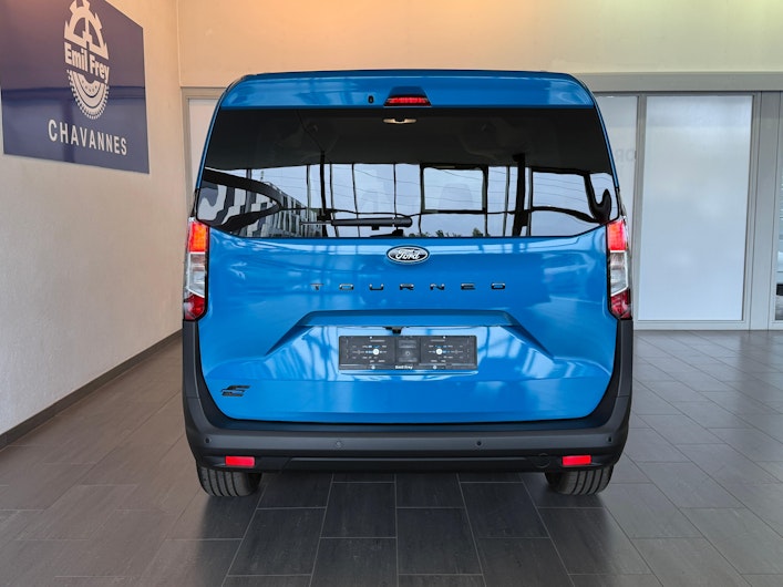 Vehicle image FORD COURIER