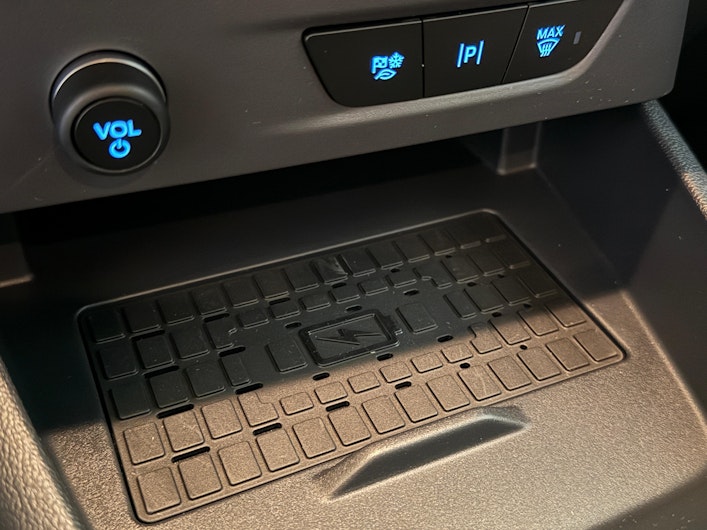 Vehicle image FORD COURIER