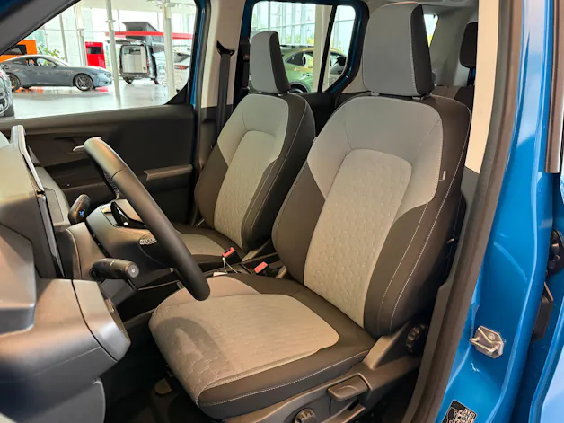 Ford E-Tourneo Courier Active