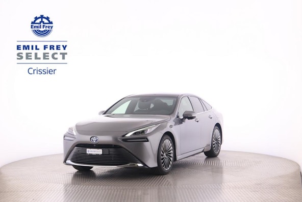 First vehicle image