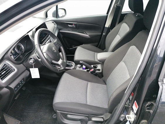 Vehicle image 8 Vehicle image 8