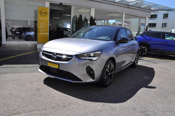First vehicle image