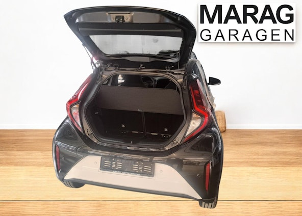 Vehicle image 7 Vehicle image 7