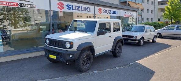First vehicle image