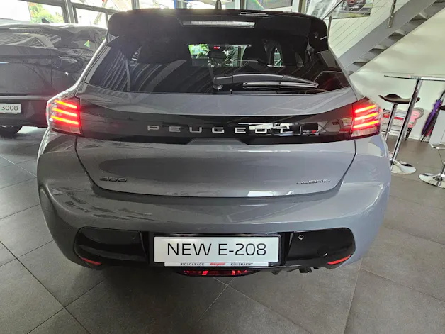 Peugeot 208 1.2 Hybrid Allure Premium