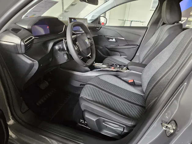 Peugeot 208 1.2 Hybrid Allure Premium