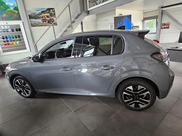 Peugeot 208 1.2 Hybrid Allure Premium