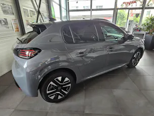Peugeot 208 1.2 Hybrid Allure Premium