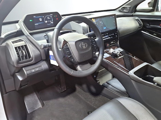 Vehicle image 8 Vehicle image 8