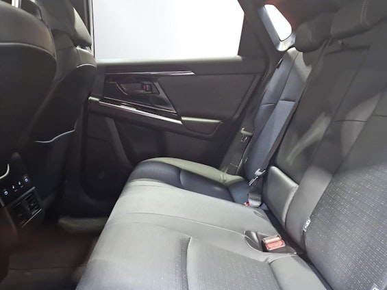 Vehicle image 14 Vehicle image 14