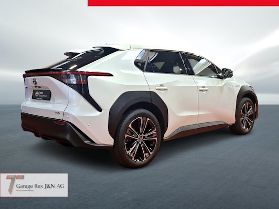 Vehicle image 5 Vehicle image 5