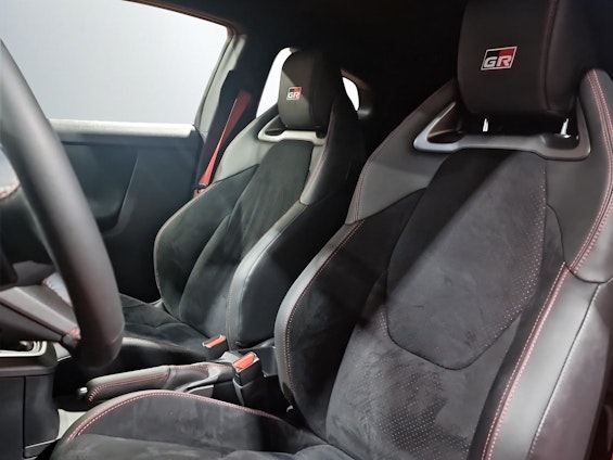 Vehicle image 8 Vehicle image 8