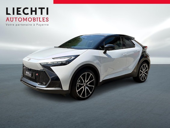 First vehicle image