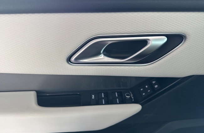 Vehicle image 9 Vehicle image 9