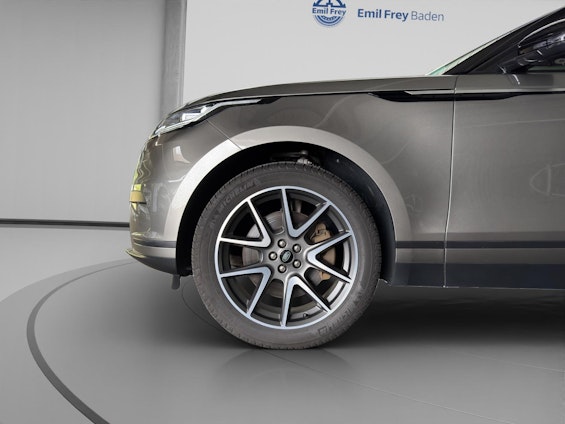 Vehicle image 18 Vehicle image 18