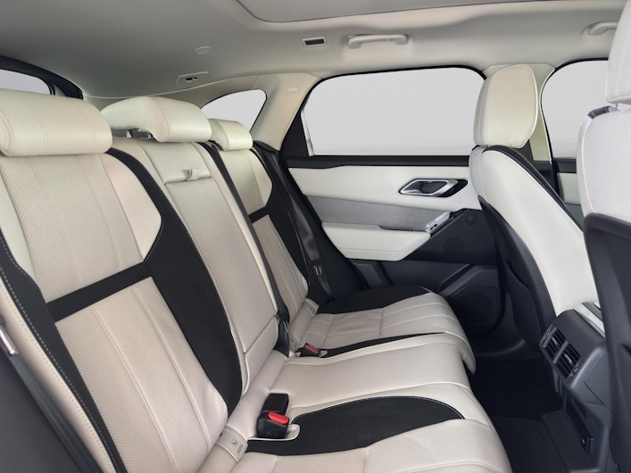 Vehicle image LAND ROVER RANGE ROVER VELAR