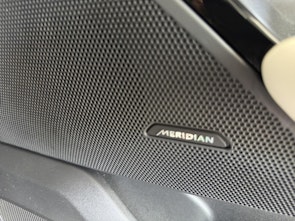 Vehicle image LAND ROVER Range Rover Velar 2.0 P400e SE Pug In Hybrid 404PS