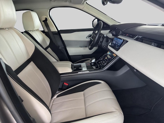 Vehicle image 15 Vehicle image 15