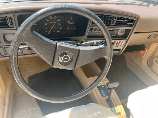 Opel Ascona 1600 Berlina