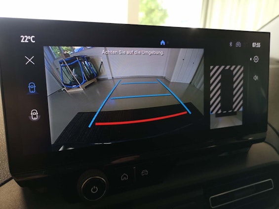 Vehicle image 8 Vehicle image 8