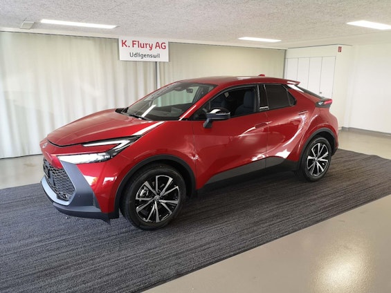 First vehicle image