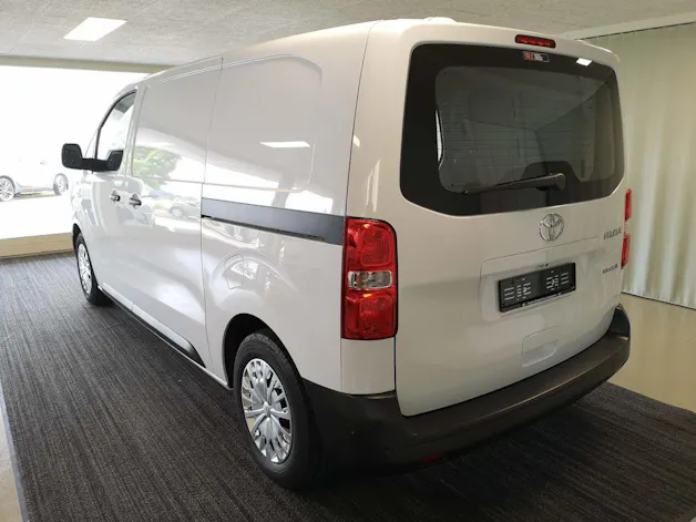 Toyota PROACE Van L1 75KWh Advanced