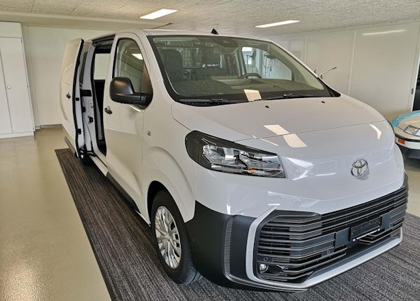 Vehicle image 4 Vehicle image 4