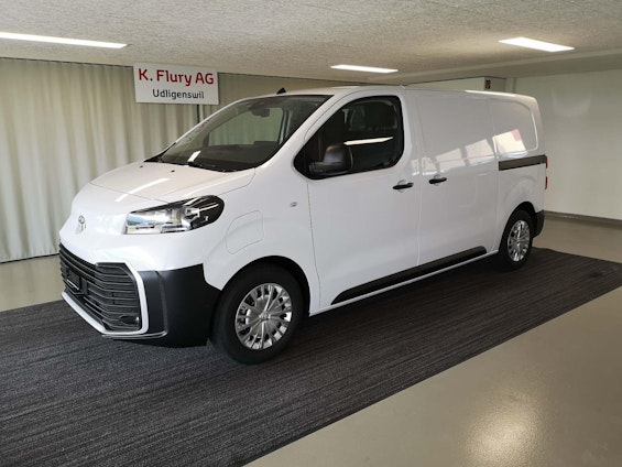 First vehicle image