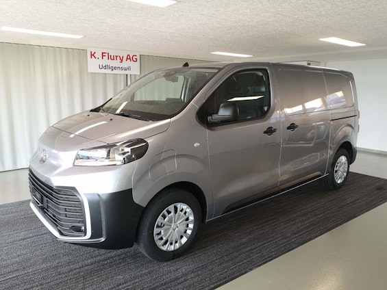 First vehicle image