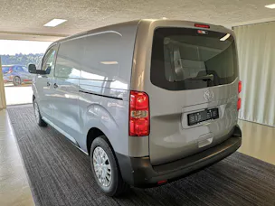Toyota PROACE Van L1 50KWh Advanced