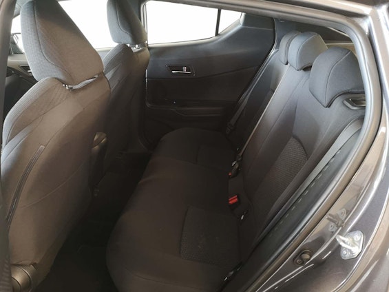 Vehicle image 7
