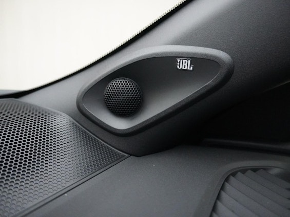 Vehicle image 13 Vehicle image 13