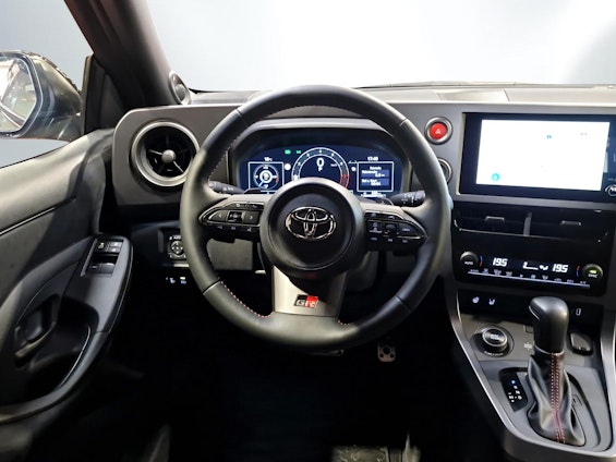Vehicle image 11