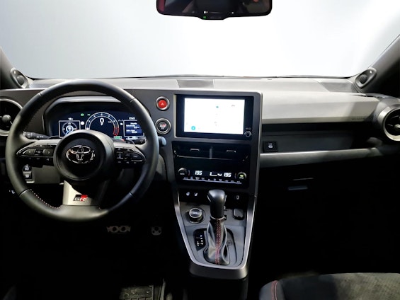 Vehicle image 10