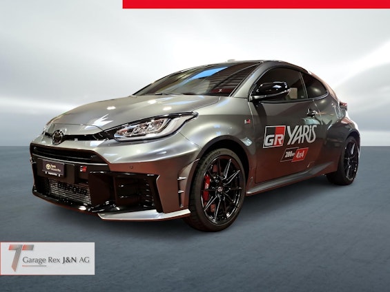 First vehicle image
