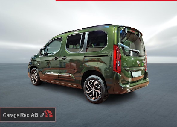 Vehicle image 3 Vehicle image 3