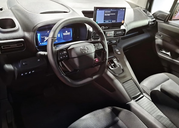 Vehicle image 8 Vehicle image 8