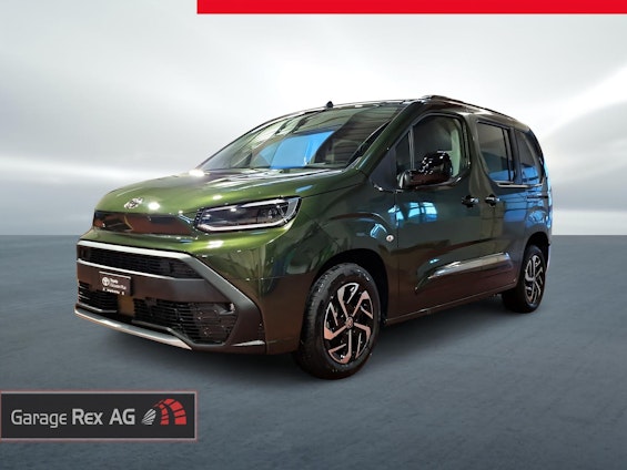 First vehicle image First vehicle image