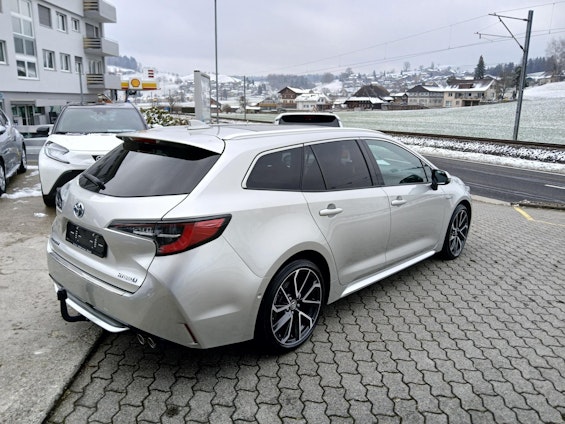 Vehicle image 4 Vehicle image 4