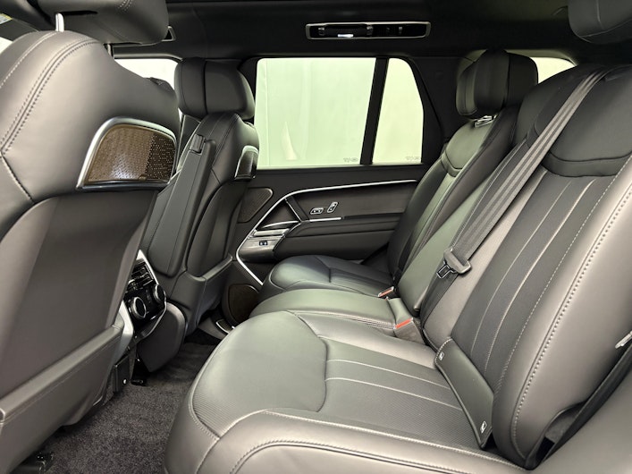 Vehicle image LAND ROVER RANGE ROVER