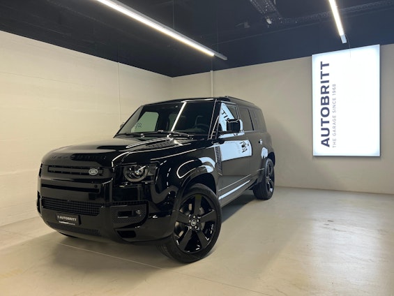 First vehicle image
