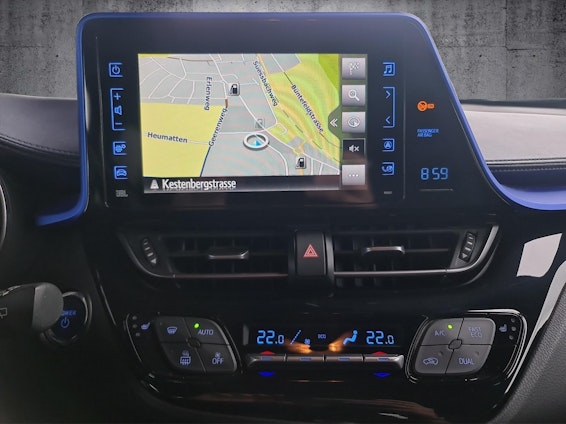 Vehicle image 8