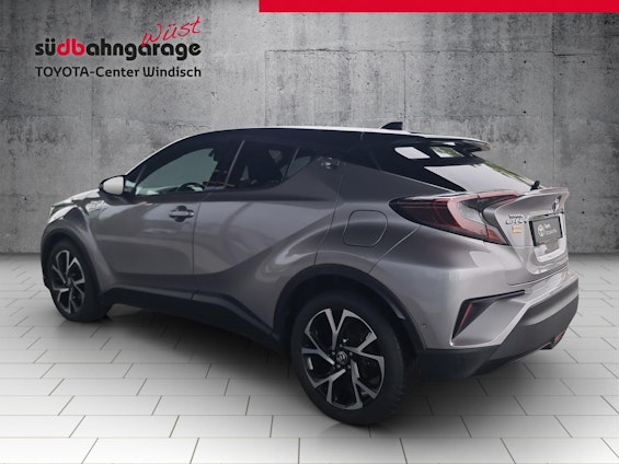 Vehicle image 11