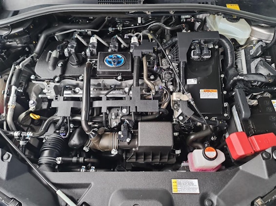 Vehicle image 15