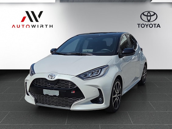 First vehicle image