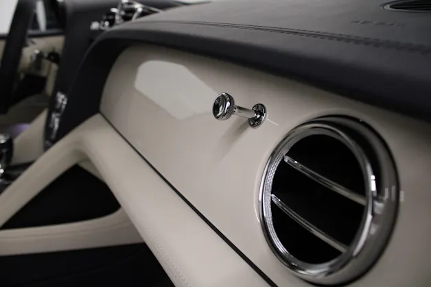 Bentley Bentayga 4.0 V8 Atelier Edition