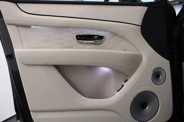 Bentley Bentayga 4.0 V8 Atelier Edition