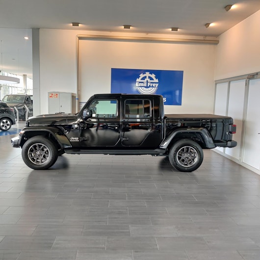 Vehicle image JEEP GLADIATOR