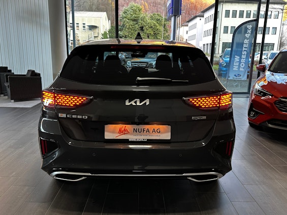 Vehicle image 5 Vehicle image 5