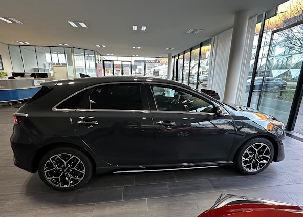 Vehicle image 3 Vehicle image 3